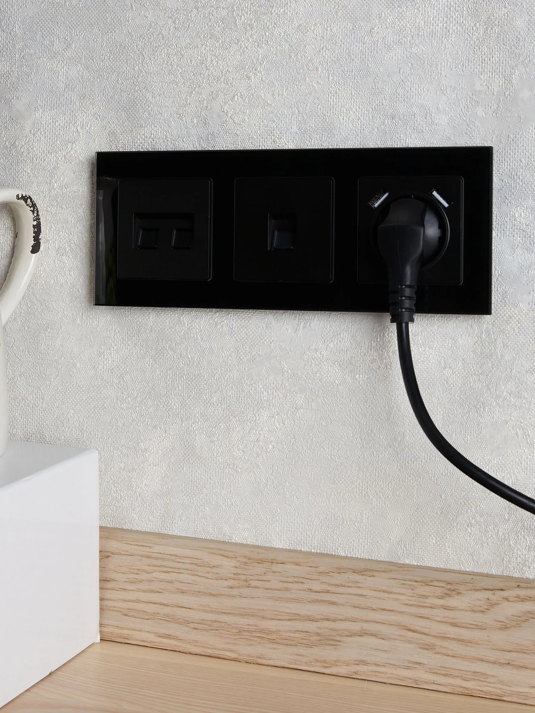 BRITE Рамка 3 -местная РУ-3-2-БрЧ стекло черный IEK - Фото 4