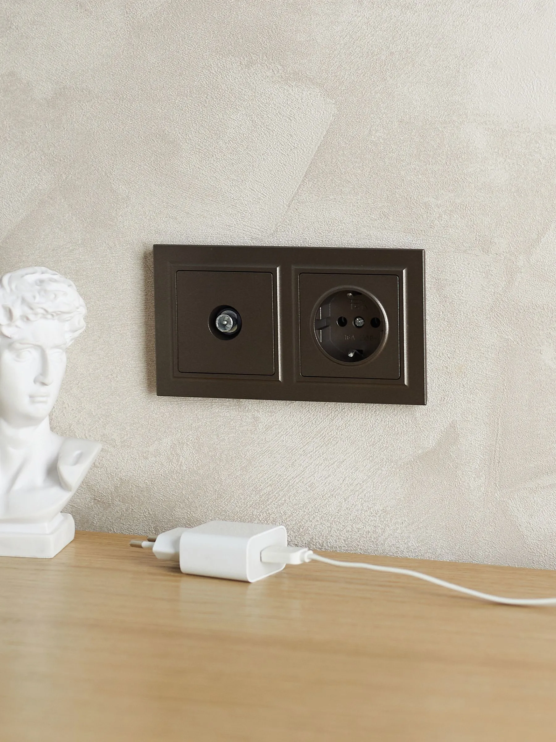 BRITE Рамка 2-местная IP44 РУ-2-БрТБ-44 темная бронза IEK - Фото 2