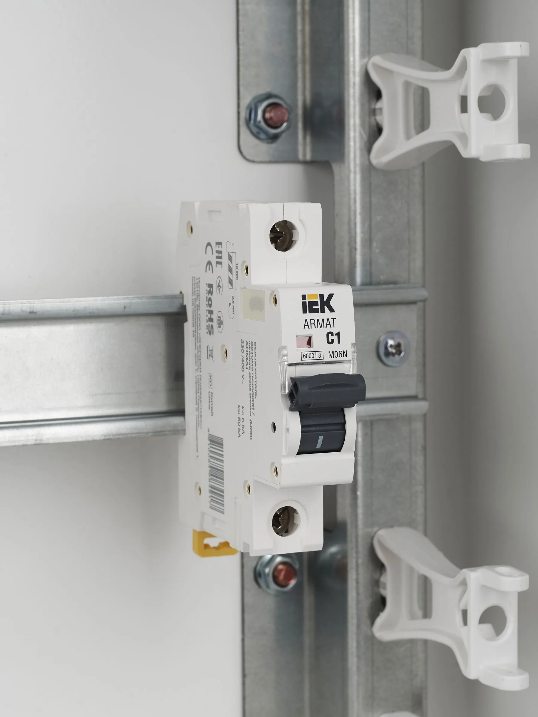 ARMAT Автоматический выключатель M06N 1P C 1А IEK - Фото 9