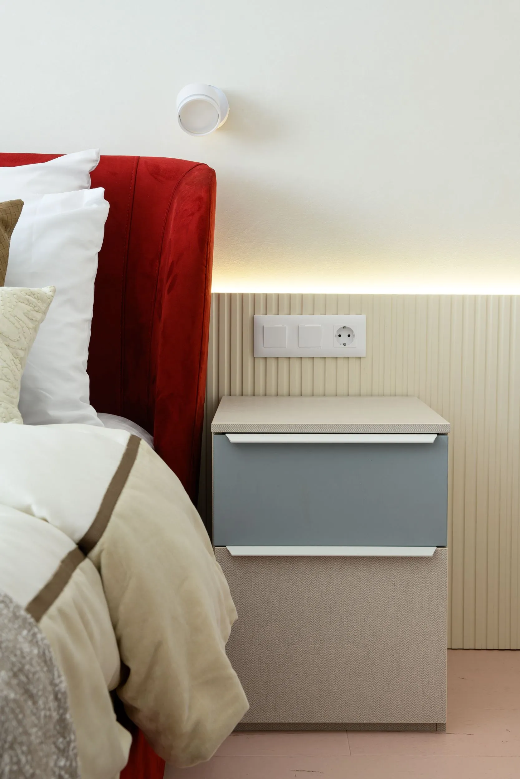 SKANDY Выключатель 1-клавишный проходной 10А SK-V02W арктический белый IEK - Фото 7