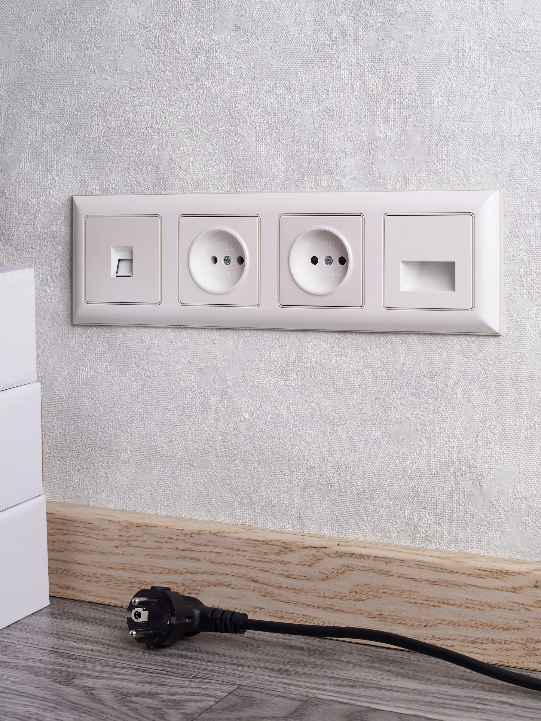 BRITE Рамка 4-местная РУ-4-Бр бежевый/жемчужный IEK - Фото 6