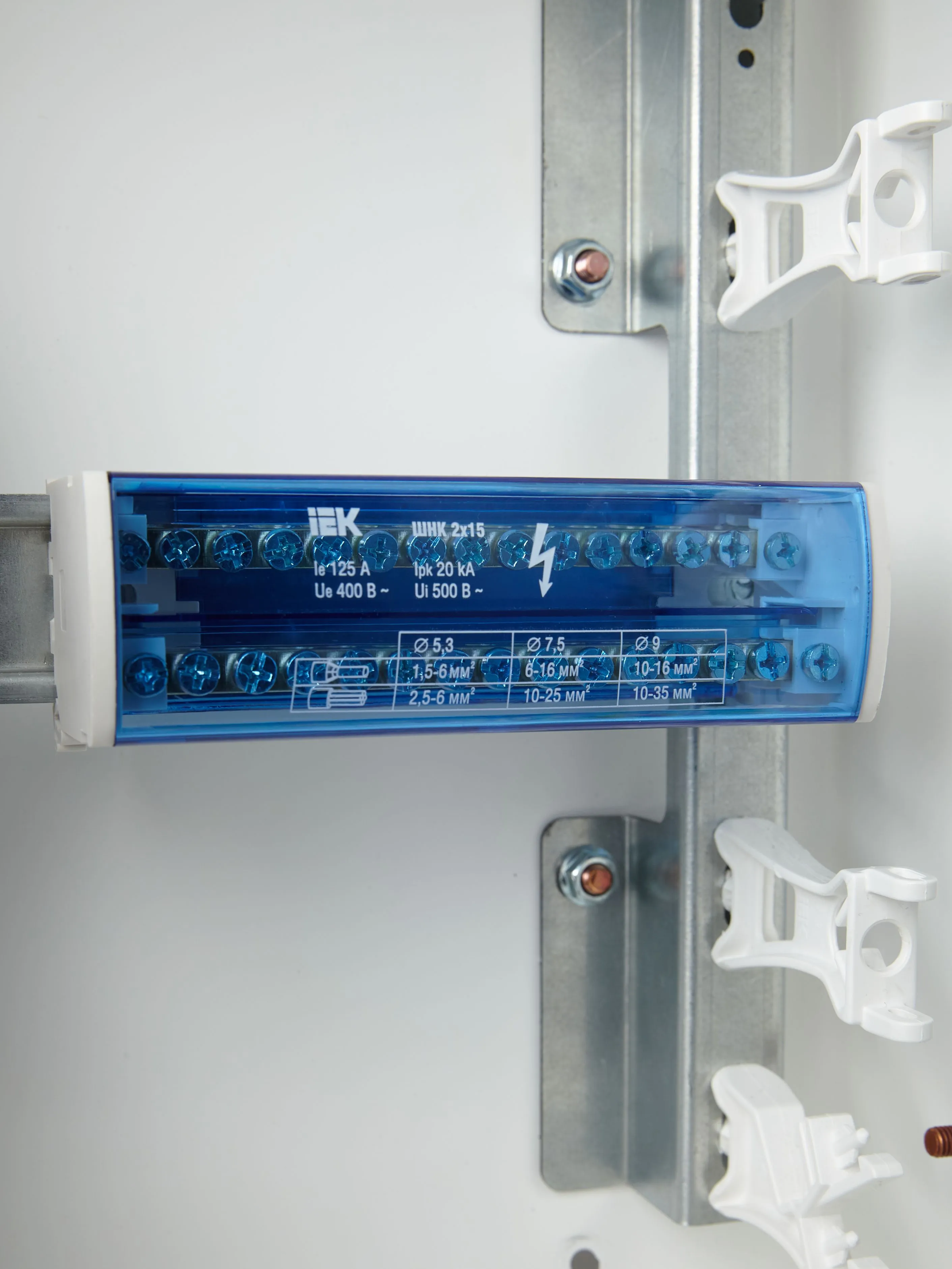 Шины на DIN-рейку в корпусе (кросс-модуль) ШНК 2х15 L+PEN IEK - Фото 4