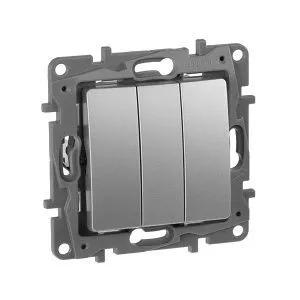 Etika - Выключатель трехклавишный (алюминий) 672413
