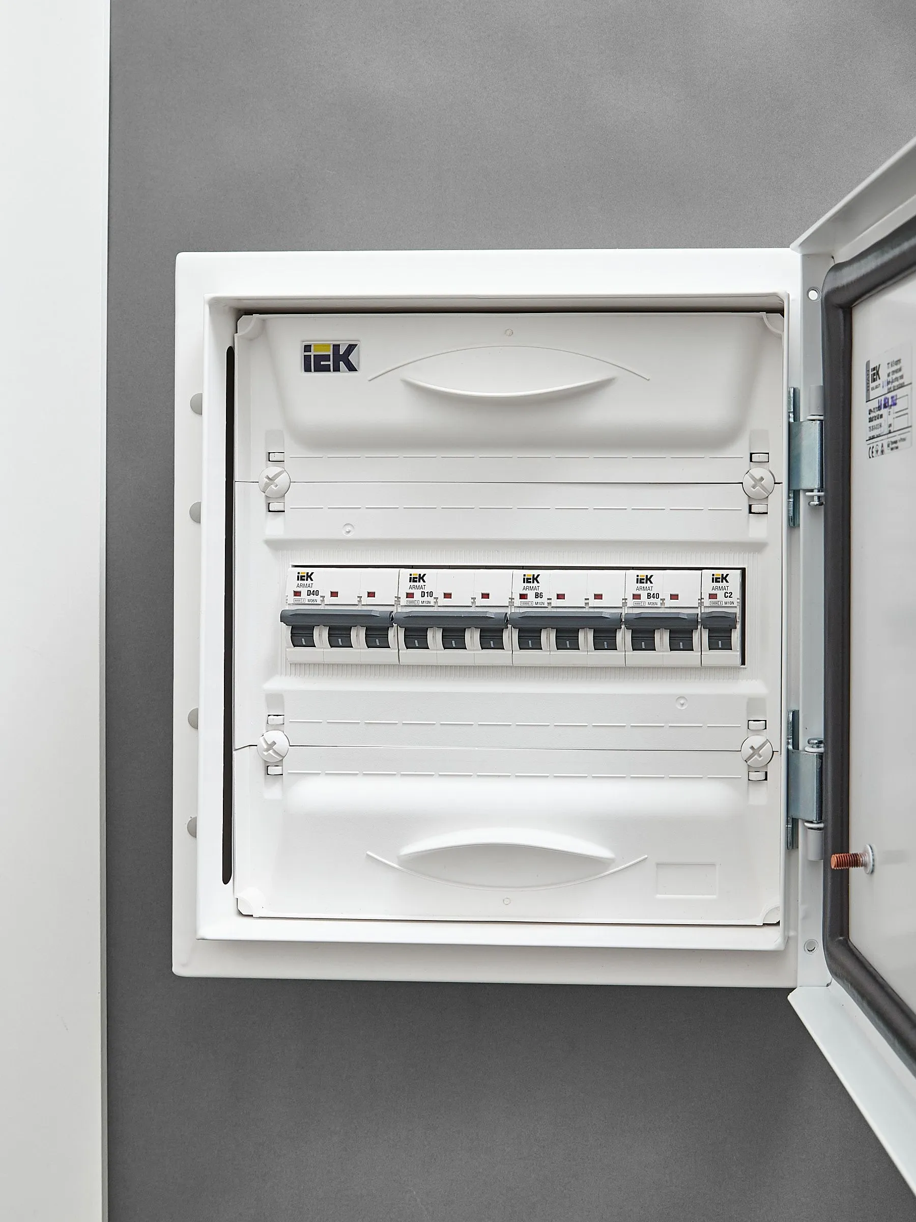 ARMAT Автоматический выключатель M10N 3P D 10А IEK - Фото 8