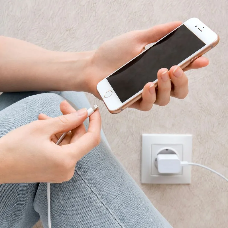 Кабель USB-A – Lightning для Apple, 2,4А, 1м, ПВХ, белый REXANT - Фото 2