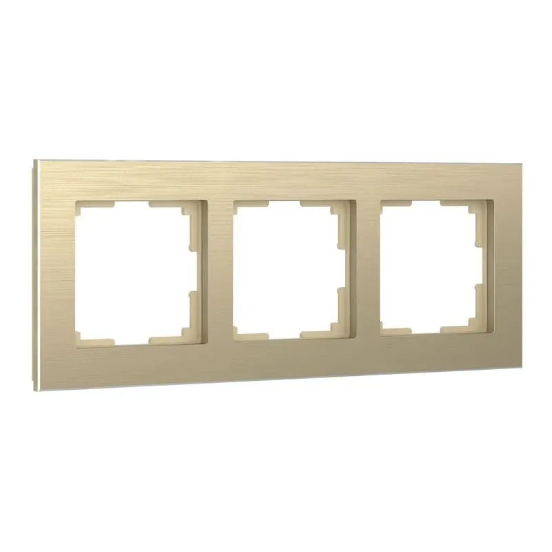 Рамка на 3 поста Aluminium (шампань) Werkel