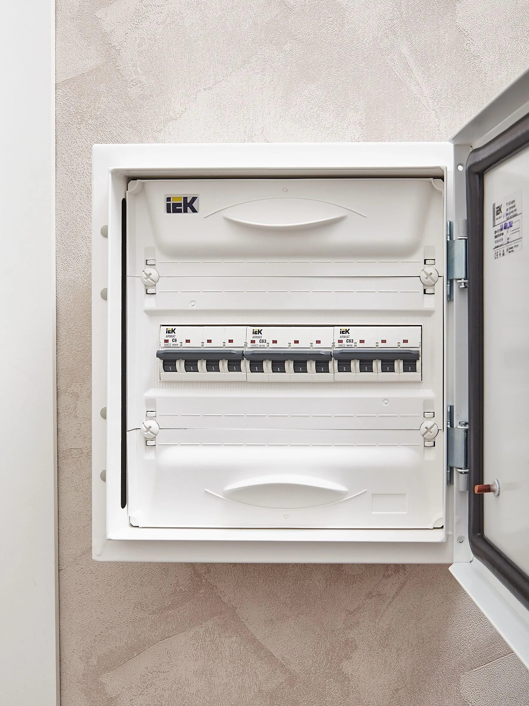 ARMAT Автоматический выключатель M10N 4P C 63А IEK - Фото 6