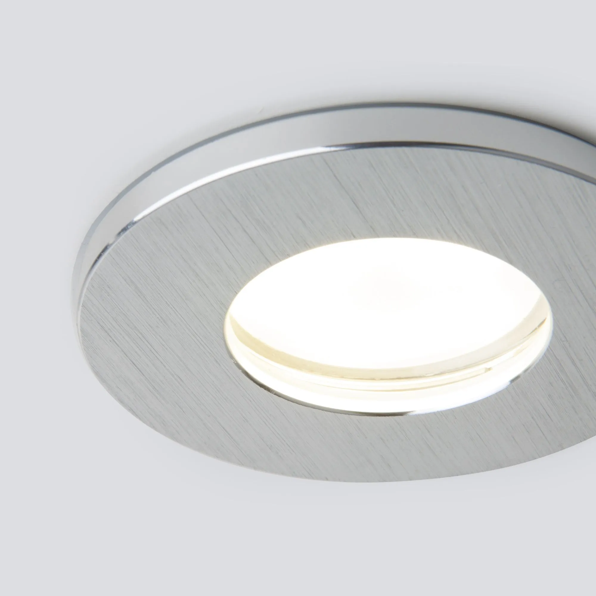 Встраиваемый точечный светильник Elektrostandard Flickr 125 MR16 серебро - Фото 4