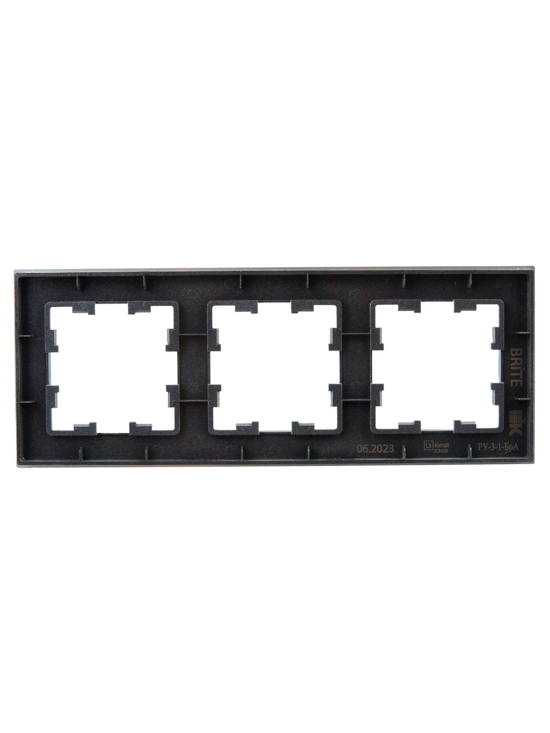 BRITE Рамка 3 -местная РУ-3-1-БрА металл алюминий IEK - Фото 6