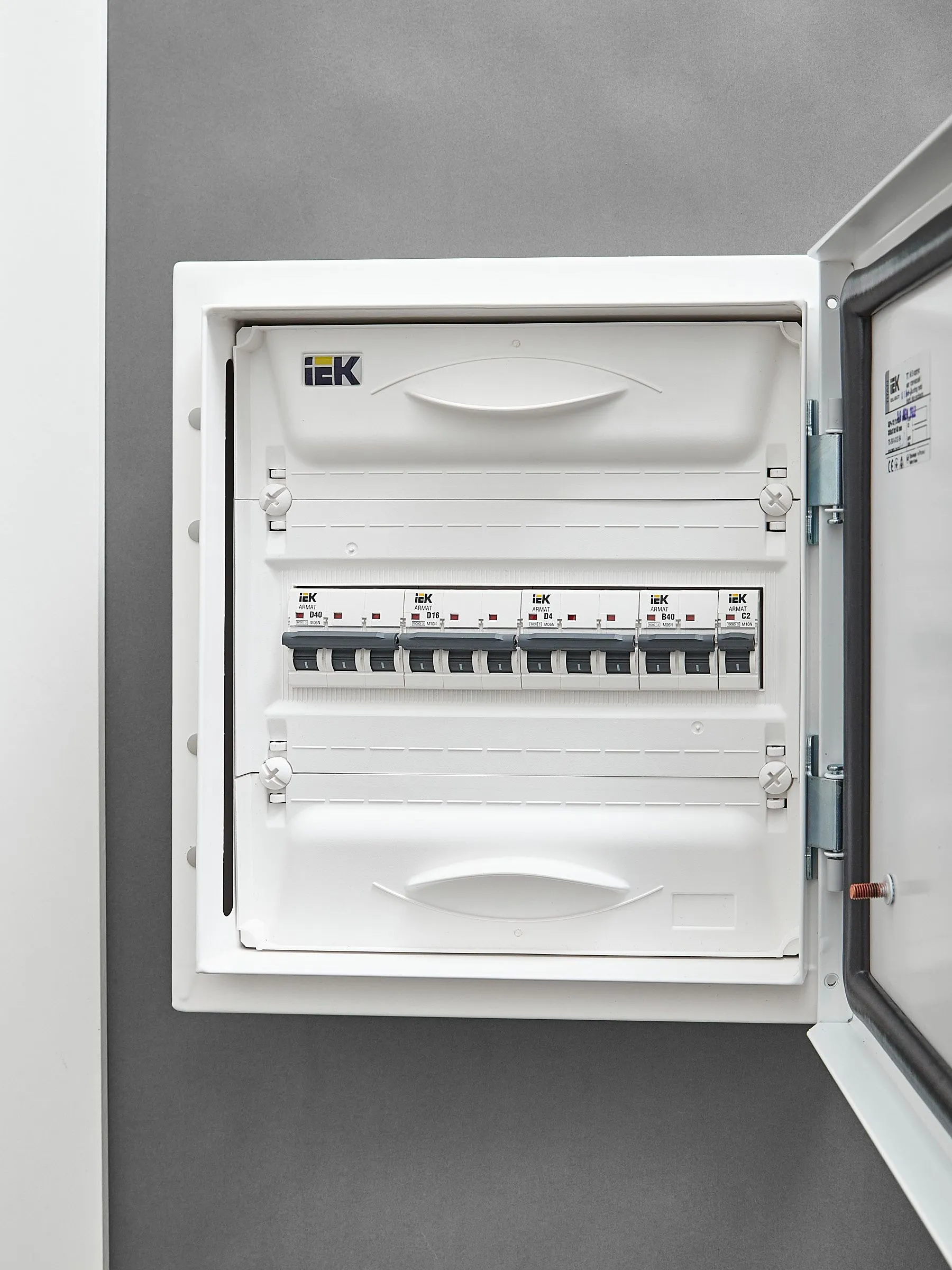 ARMAT Автоматический выключатель M06N 3P D 4А IEK - Фото 6