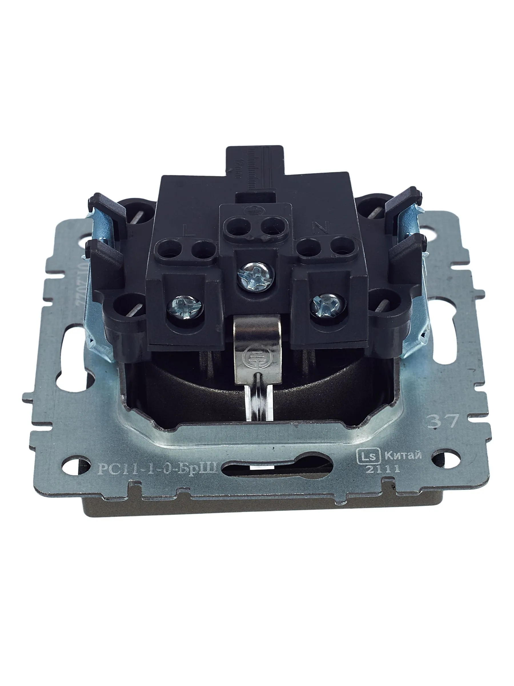 BRITE Розетка 1-местная с заземлением без защитных шторок 16А РС11-1-0-БрШ шампань IEK - Фото 2