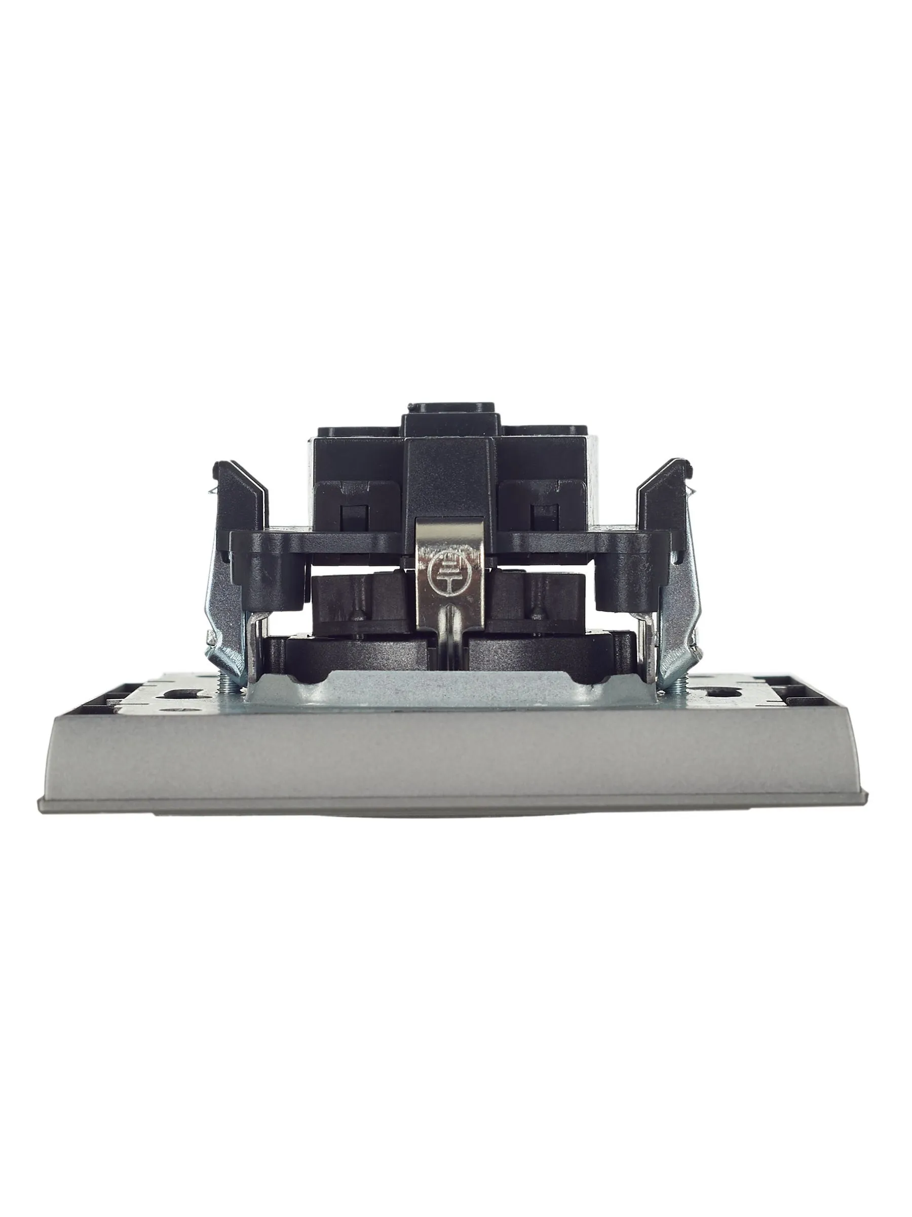 BRITE Розетка 1-местная с заземлением с защитными шторками 16А в сборе РСР14-1-0-БрС сталь IEK - Фото 7