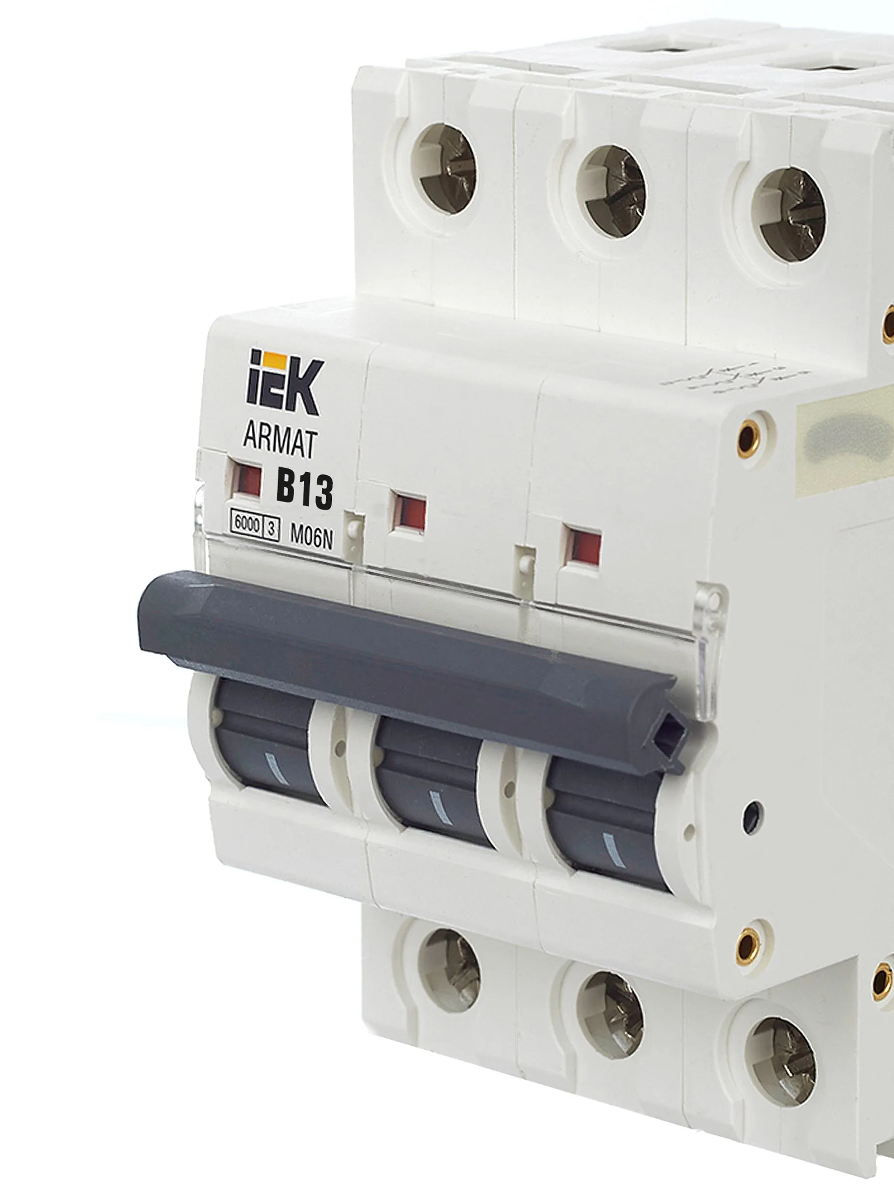 ARMAT Автоматический выключатель M06N 3P B 13А IEK - Фото 3