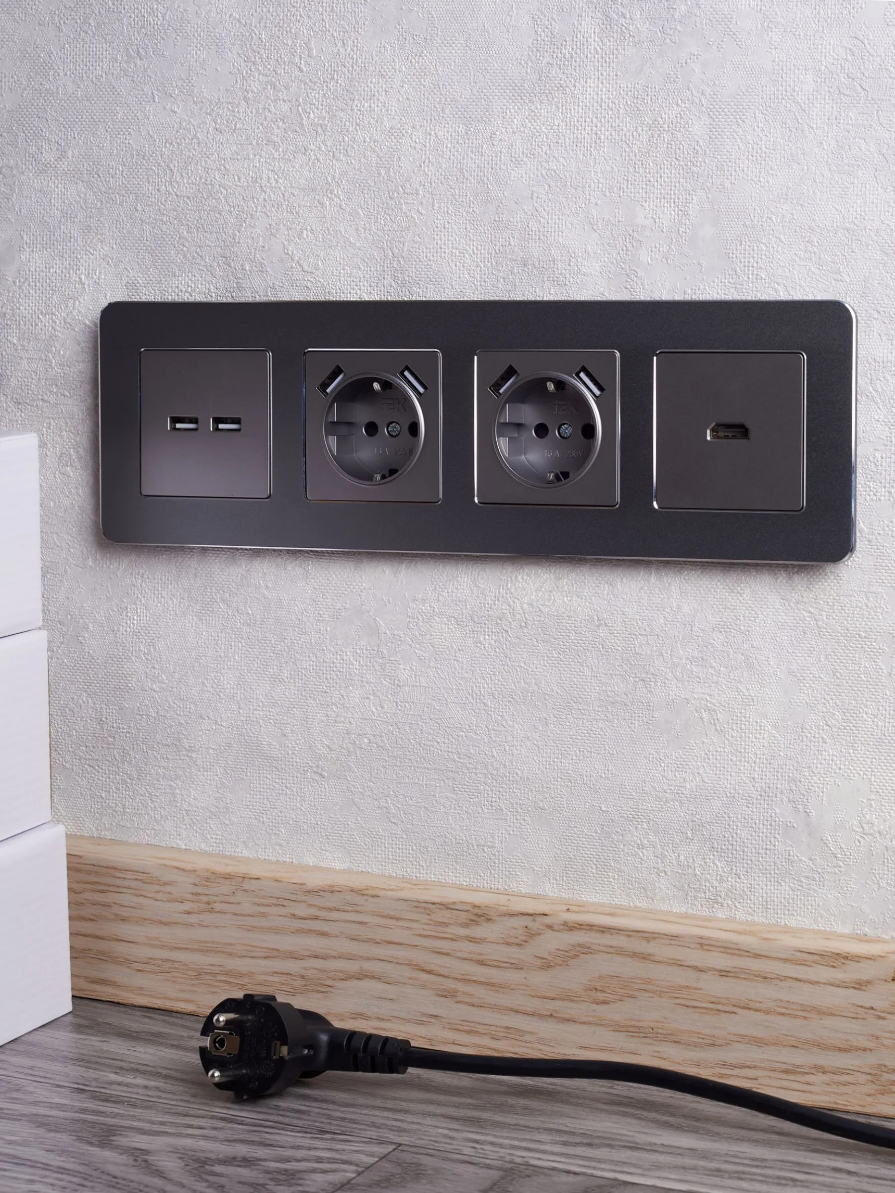 BRITE Розетка USB A+A 5В 3,1А РЮ10-1-БрС сталь IEK - Фото 8