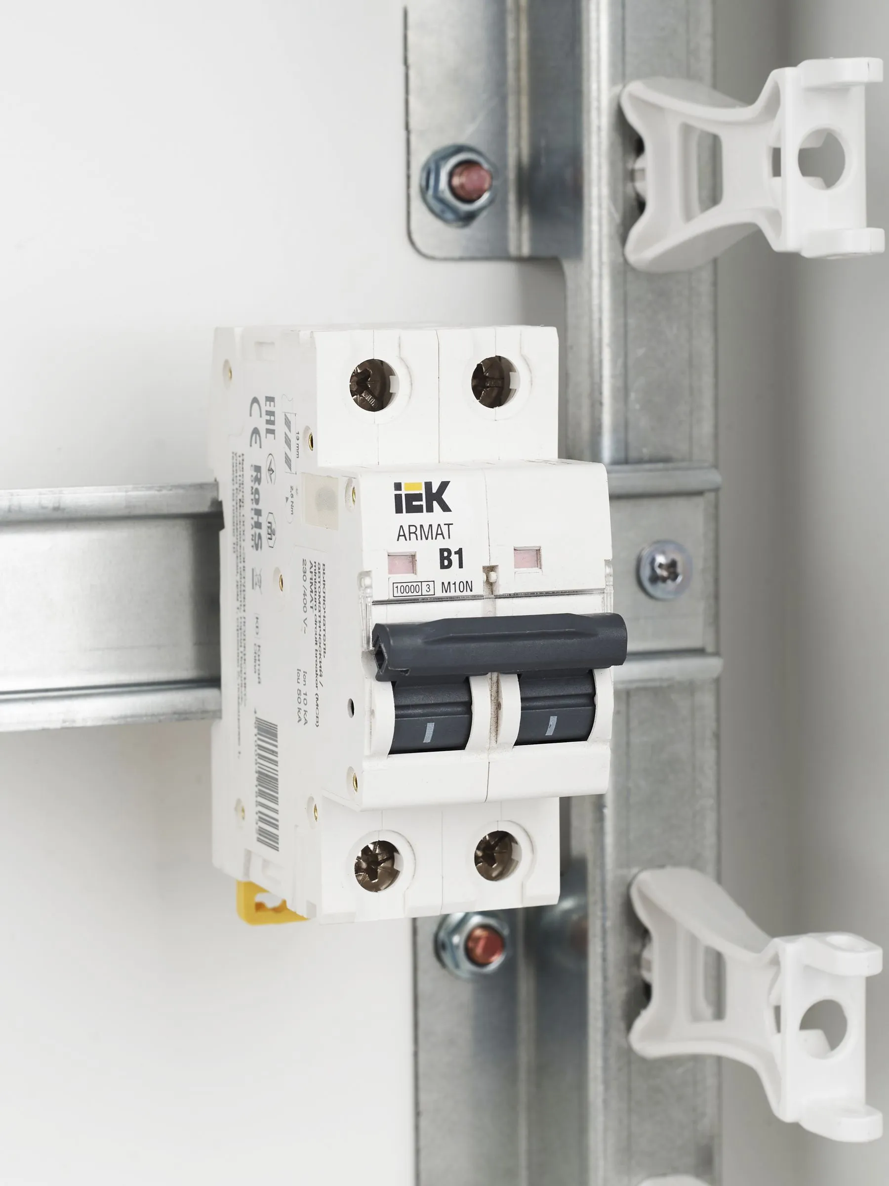 ARMAT Автоматический выключатель M10N 2P B 1А IEK - Фото 6