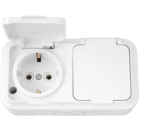 Розетка штепсельная двухместная с заземляющим контактом брызгозащищенная открытой установки