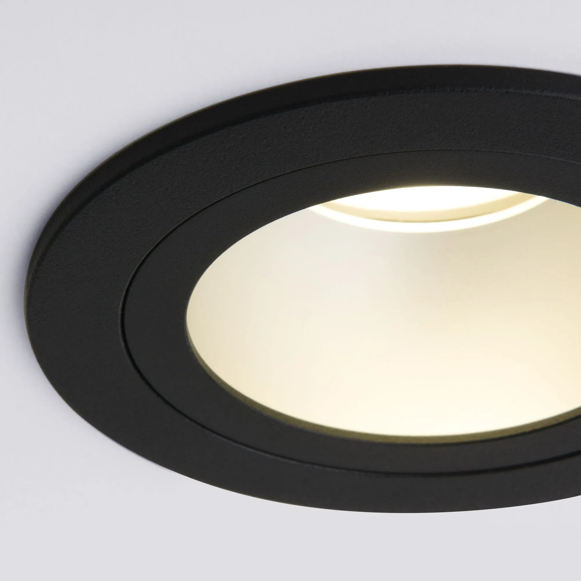 Светильник точечный 122 MR16 серебро/черный Elektrostandard - Фото 3