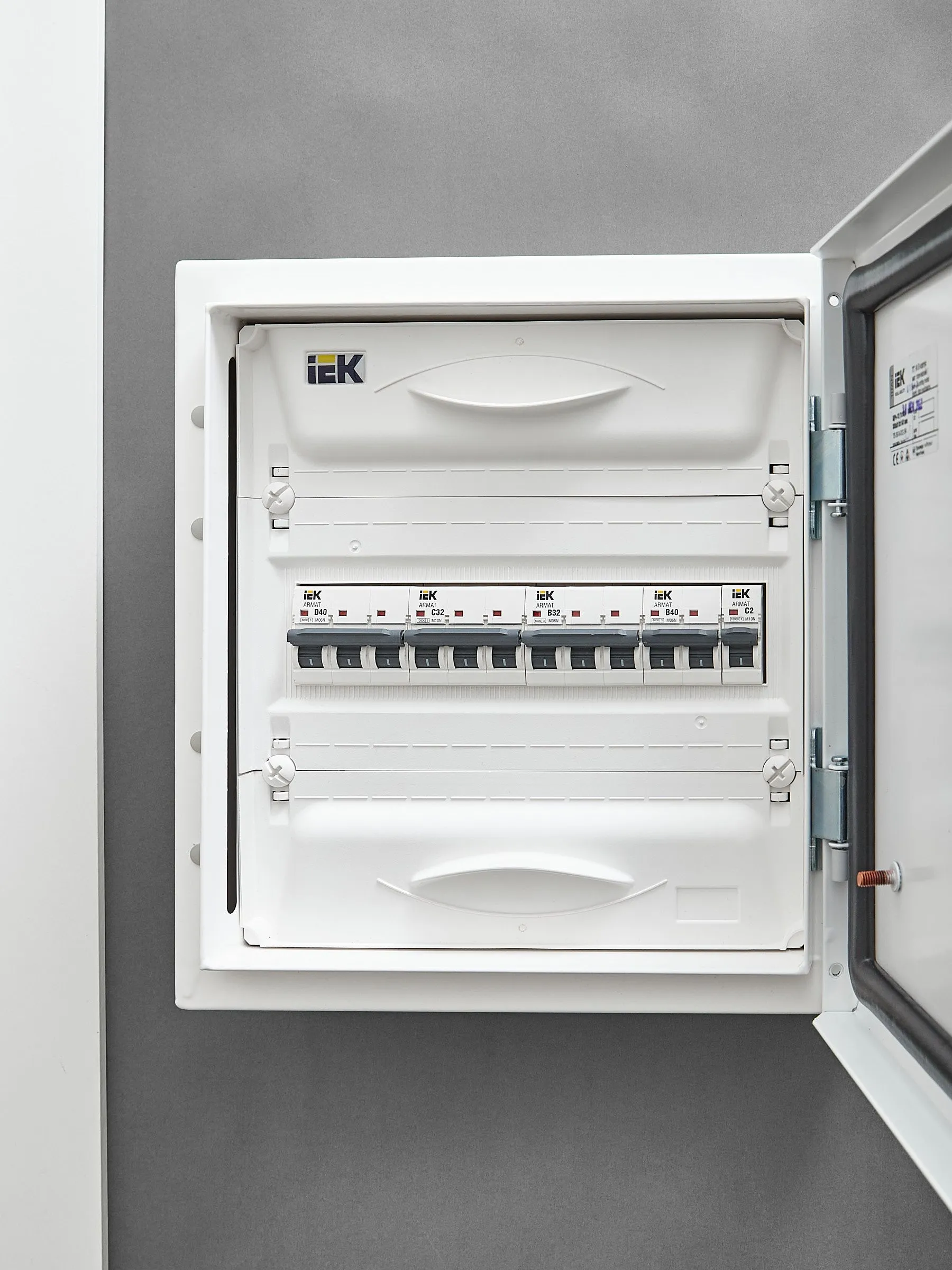 ARMAT Автоматический выключатель M10N 3P C 32А IEK - Фото 8