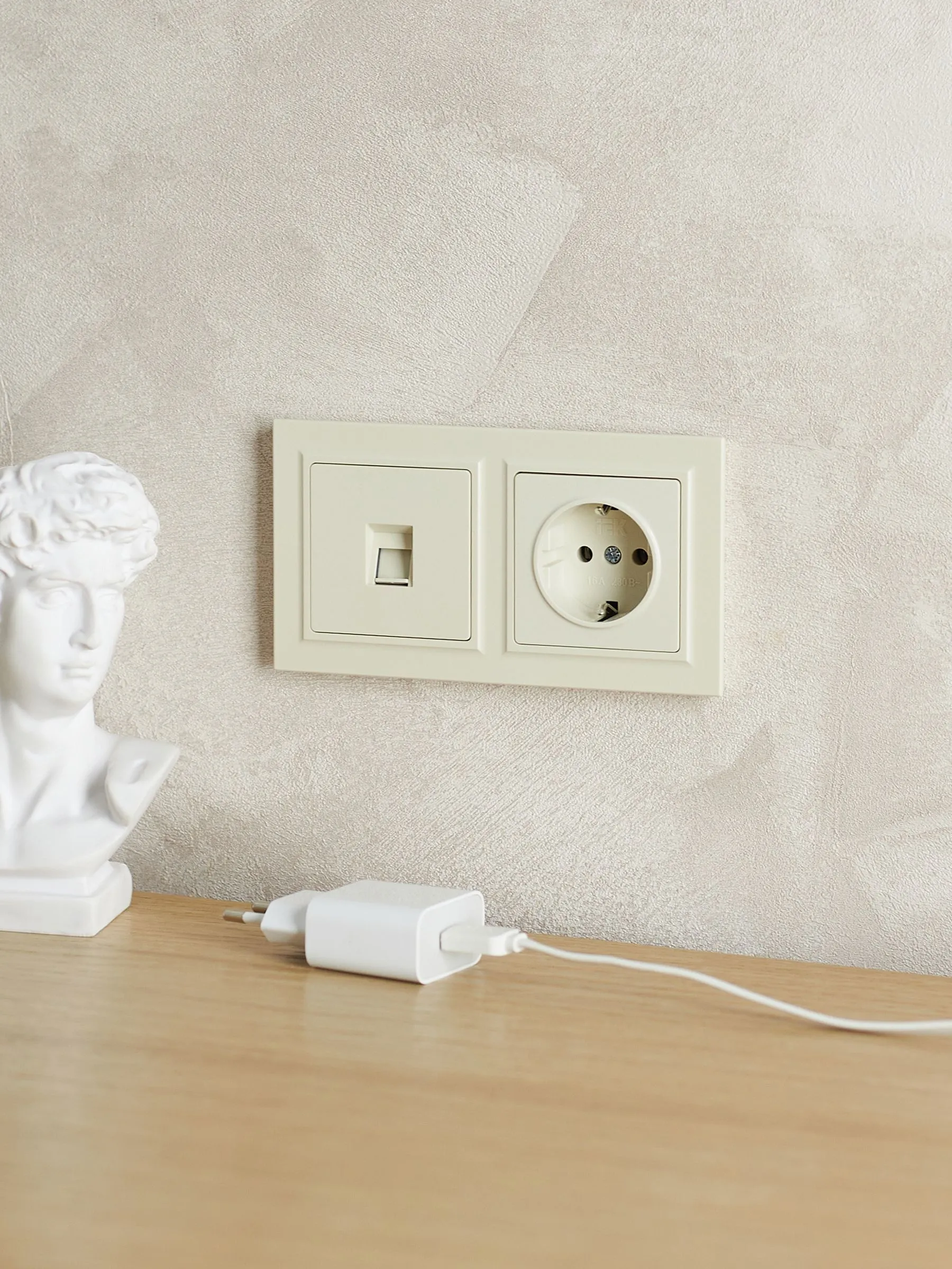 BRITE Рамка 2-местная РУ-2-БрКр бежевый IEK - Фото 3