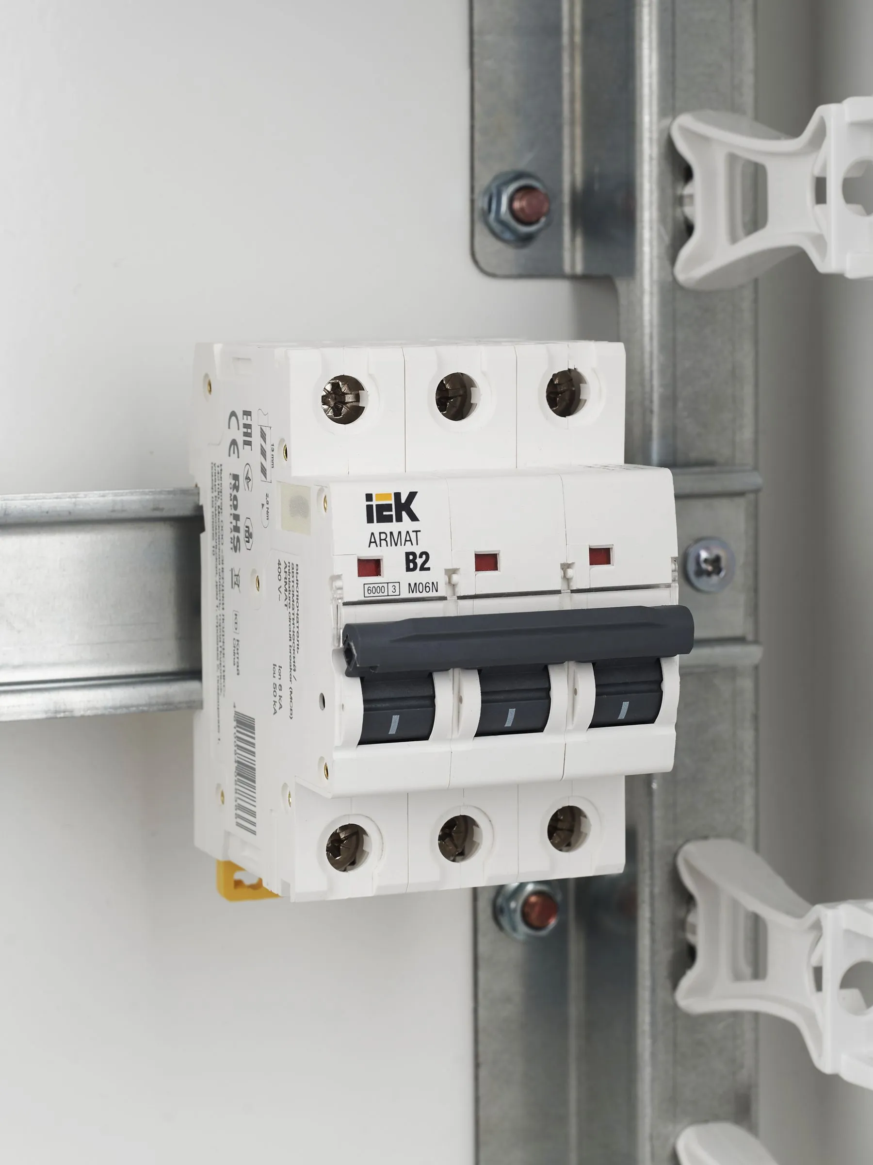 ARMAT Автоматический выключатель M06N 3P B 2А IEK - Фото 7