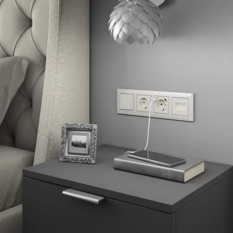 Розетка с заземлением и шторками (перламутровый рифленый) Werkel - Фото 6