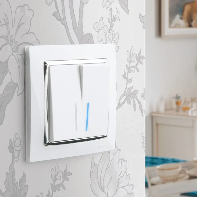 Выключатель двухклавишный проходной с подсветкой (белый) Werkel - Фото 7