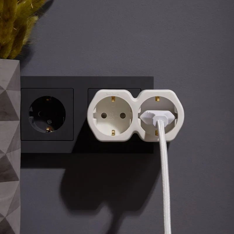 Двойник электрический 16А с/з и защитными шторками, белый REXANT - Фото 4