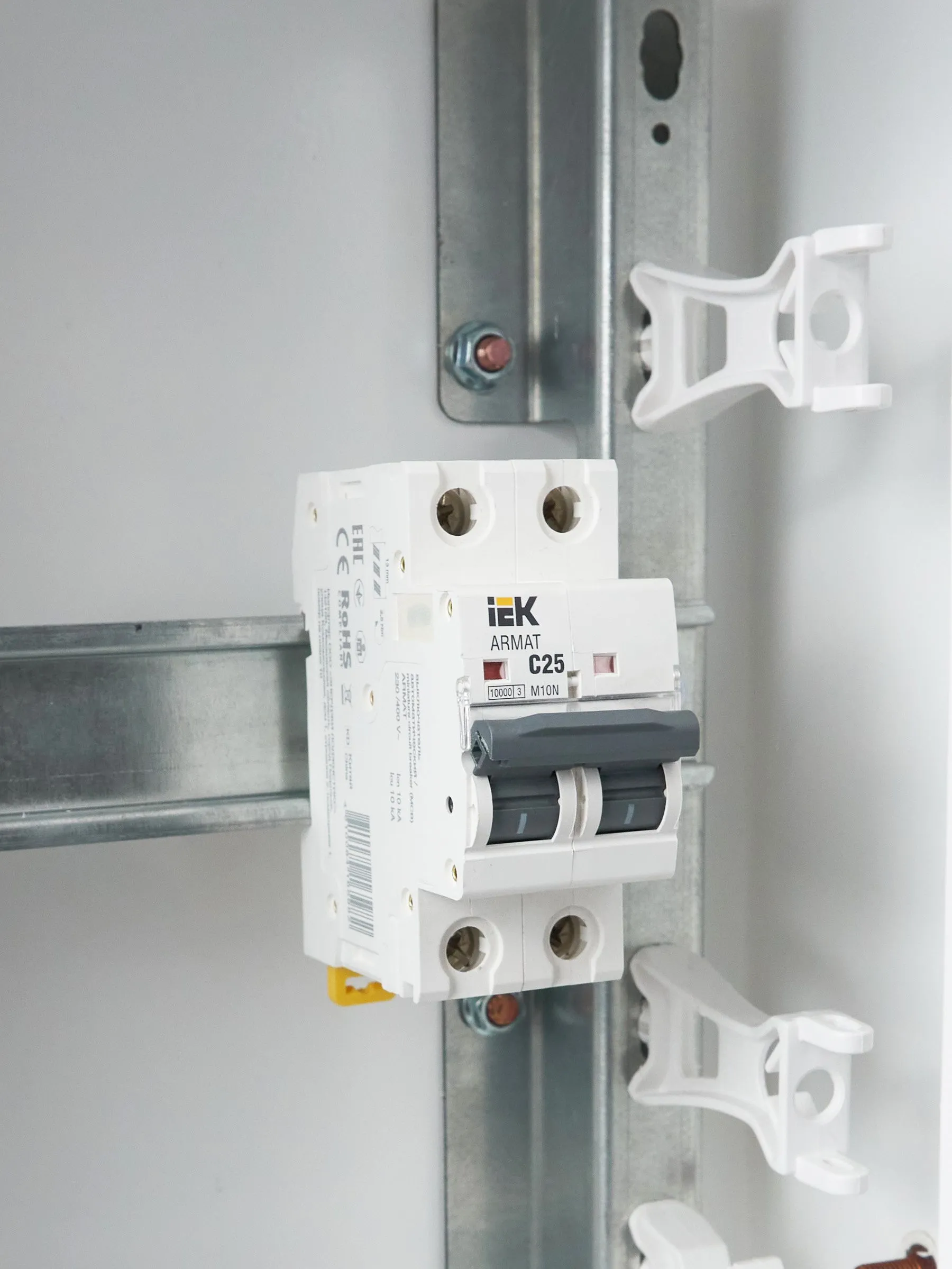ARMAT Автоматический выключатель M10N 2P C 25А IEK - Фото 5