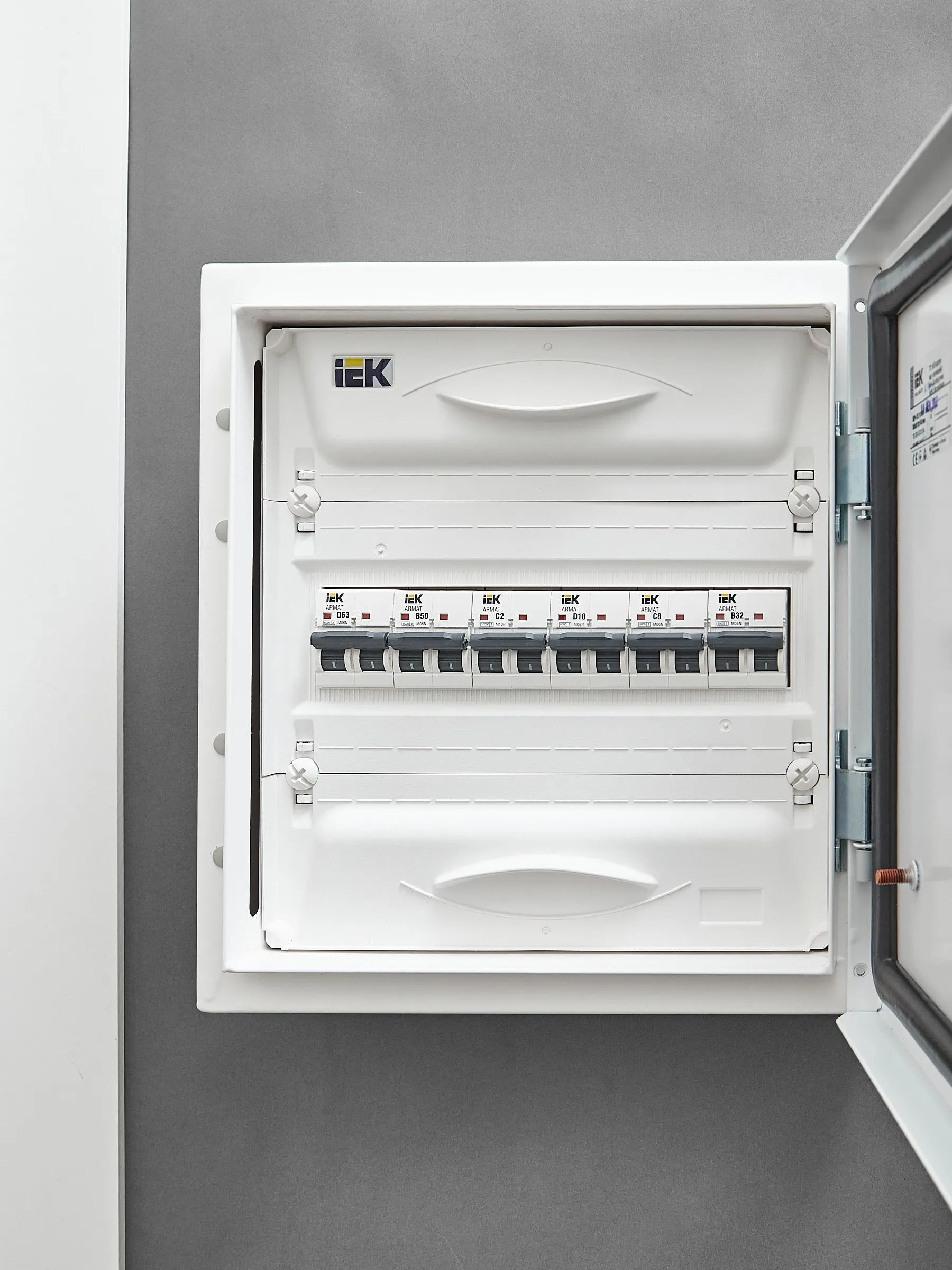 ARMAT Автоматический выключатель M10N 2P C 2А IEK - Фото 4