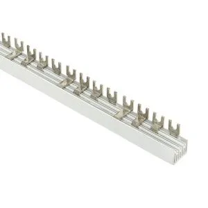 Шина соед. типа FORK для 4-п нагр. 100А 54 мод. EKF fork-04-100