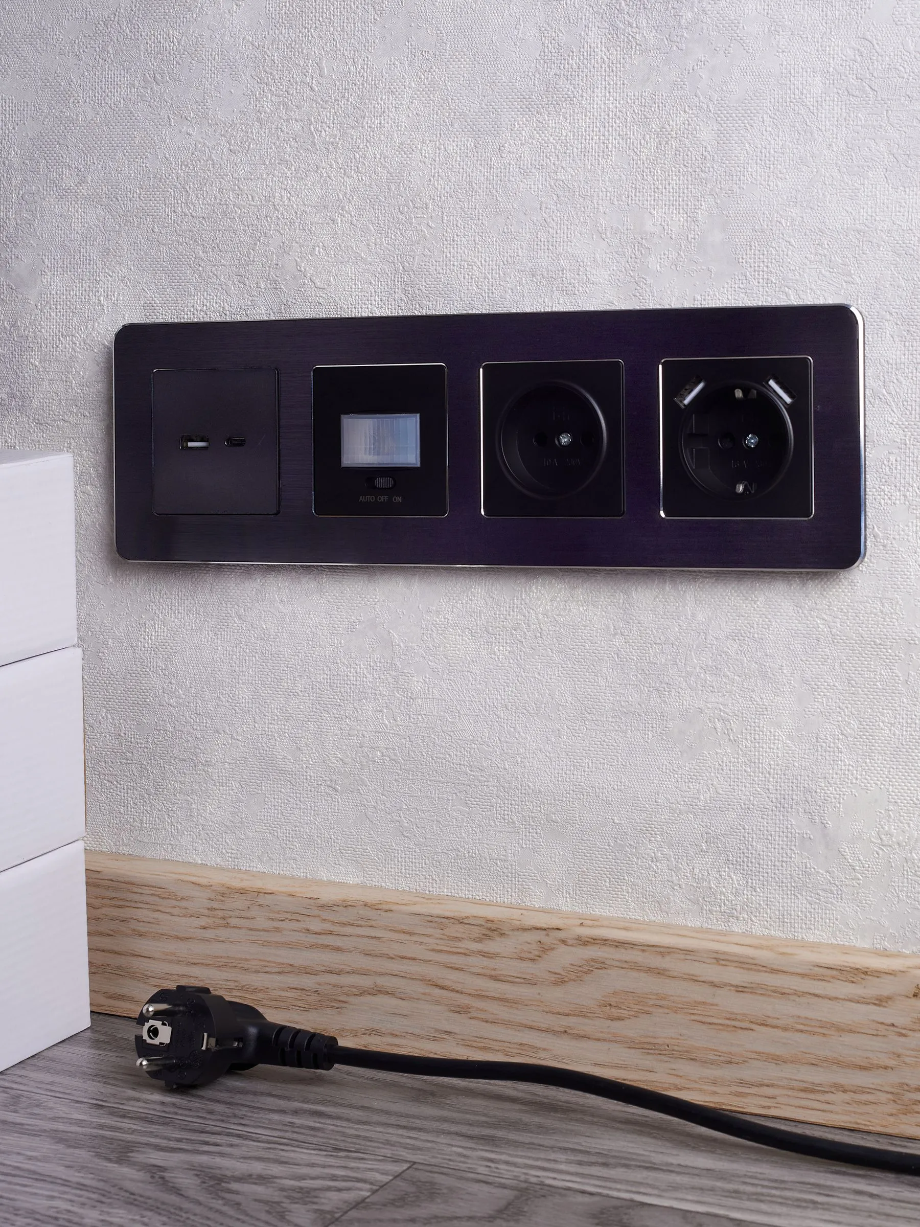 BRITE Рамка 4-местная РУ-4-1-Бр металл черный RE AL IEK - Фото 7