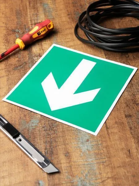 Знак наклейка E02-01 "Направляющая стрелка" (200х200) EKF - Фото 3