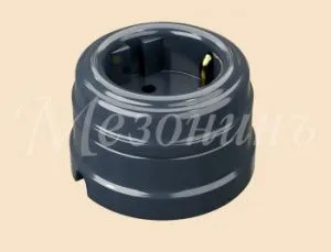 Розетка ретро фарфоровая,двухполюсная, с заземляющим контактом  (в комплекте с подъемной рамкой D70 GE70301-57