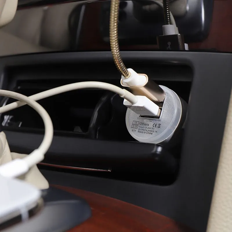 Автозарядка в прикуриватель 2хUSB с индикацией (АЗУ) (1000+2100 mA) белая REXANT - Фото 2