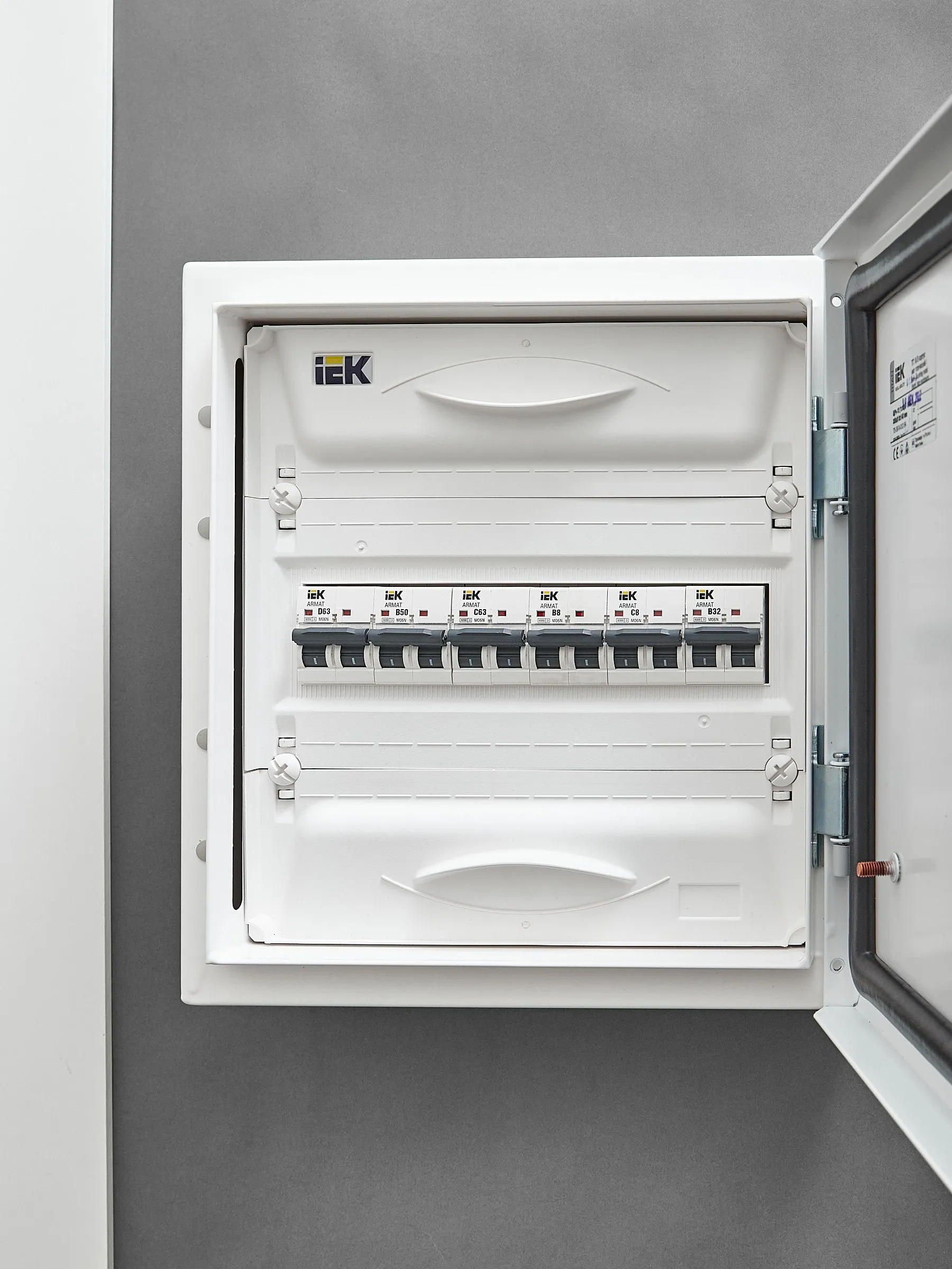 ARMAT Автоматический выключатель M06N 2P B 8А IEK - Фото 7