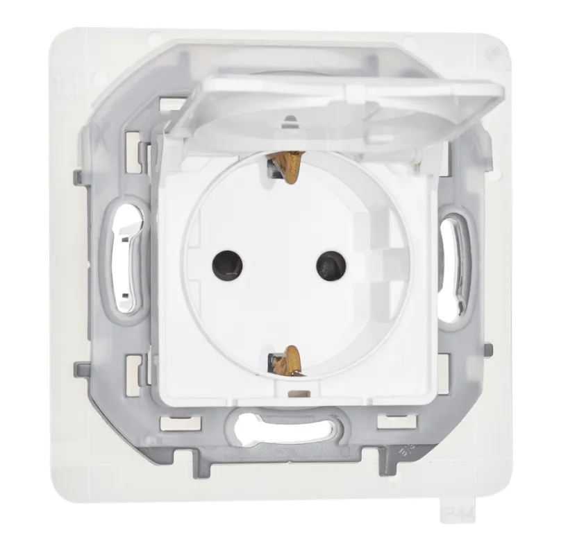 INSPIRIA Розетка 1-местная с заземлением с защитными шторками и крышкой 16А IP44 белый
