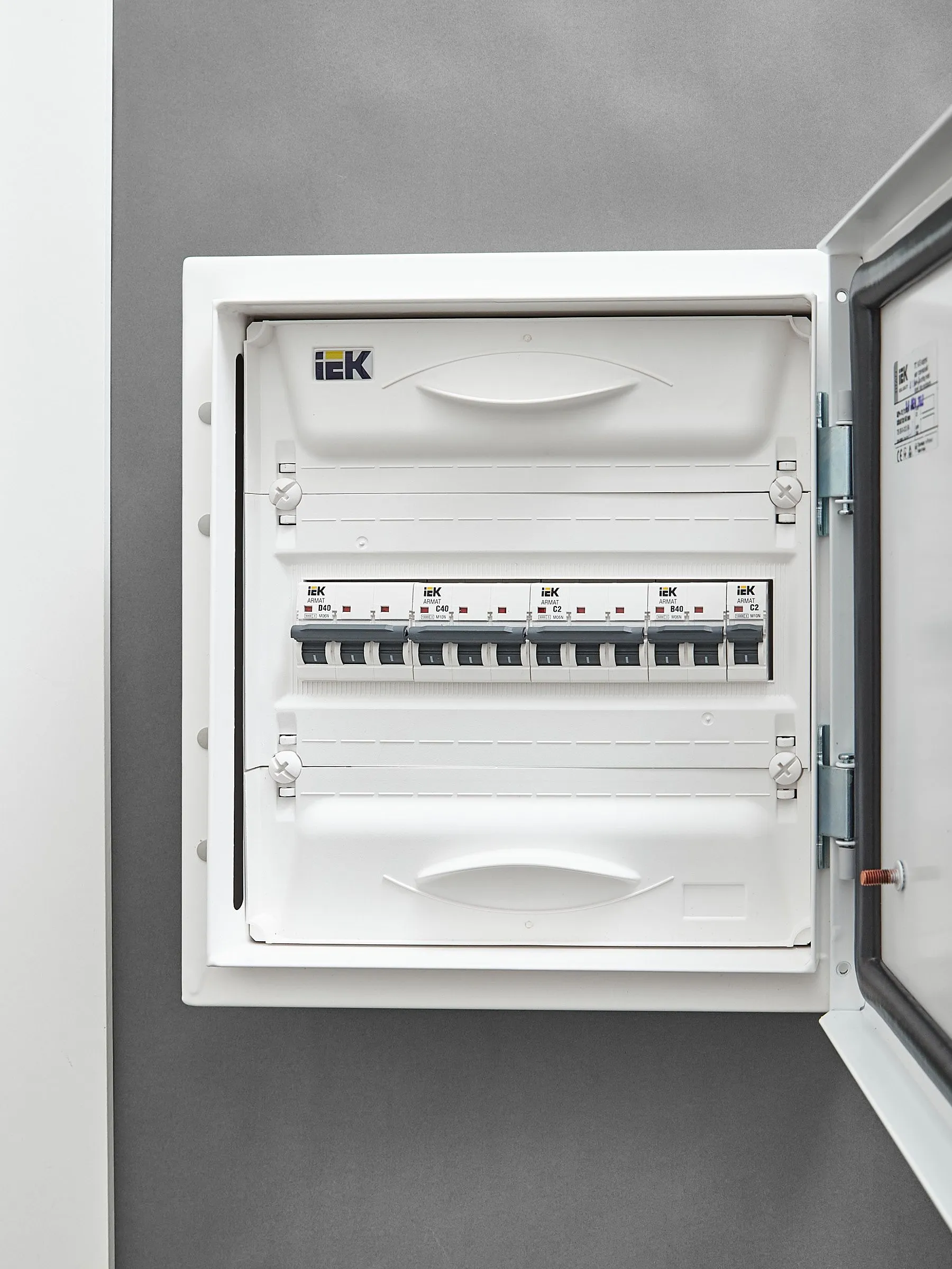 ARMAT Автоматический выключатель M06N 3P C 2А IEK - Фото 9