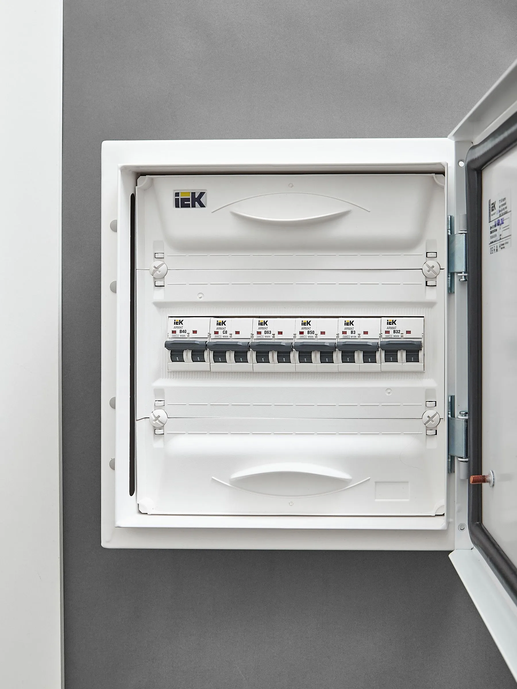 ARMAT Автоматический выключатель M06N 2P D 63А IEK - Фото 6