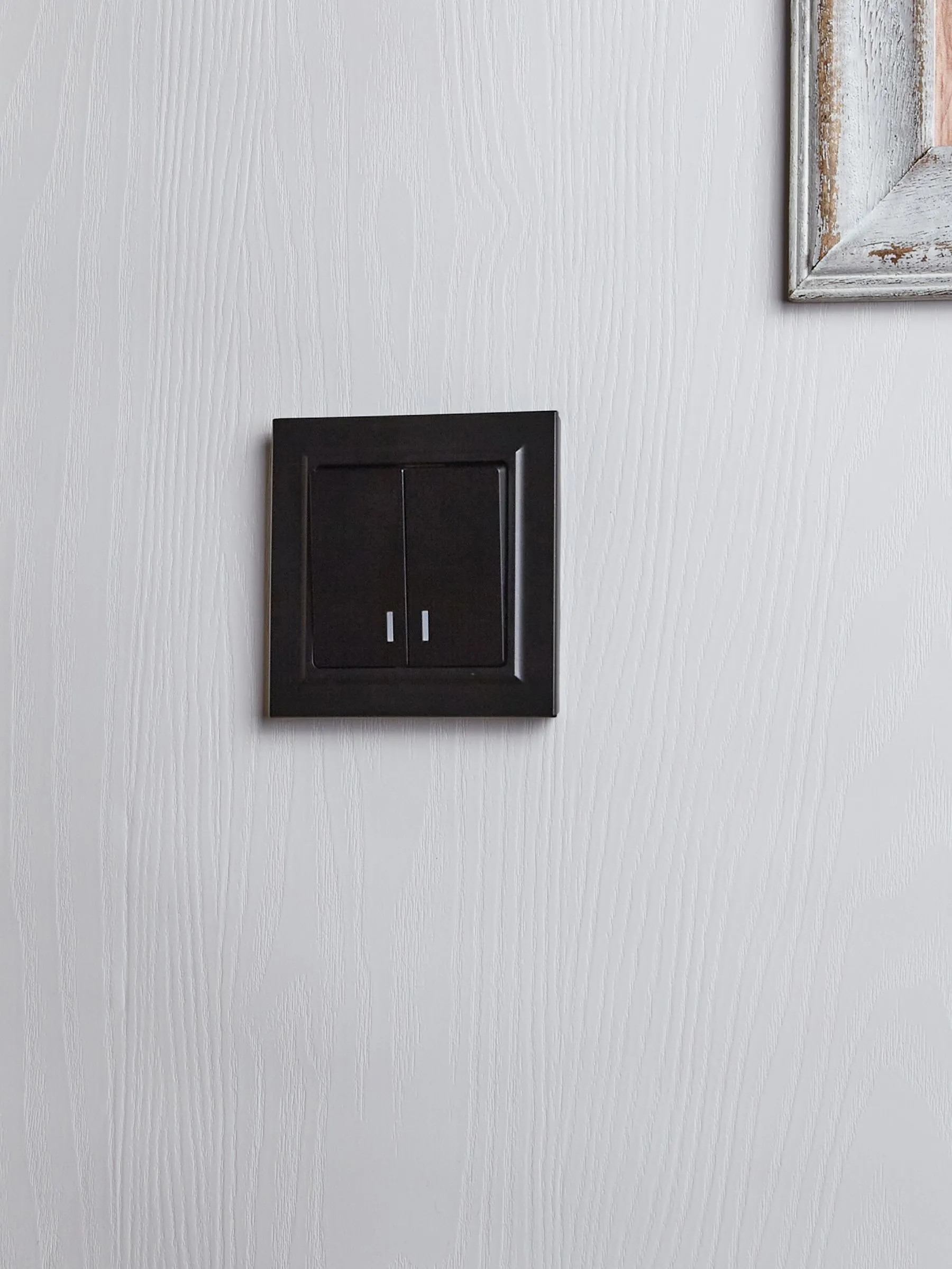 BRITE Выключатель 2-клавишный с индикацией 10А ВС10-2-1-БрЧ черный IEK - Фото 7