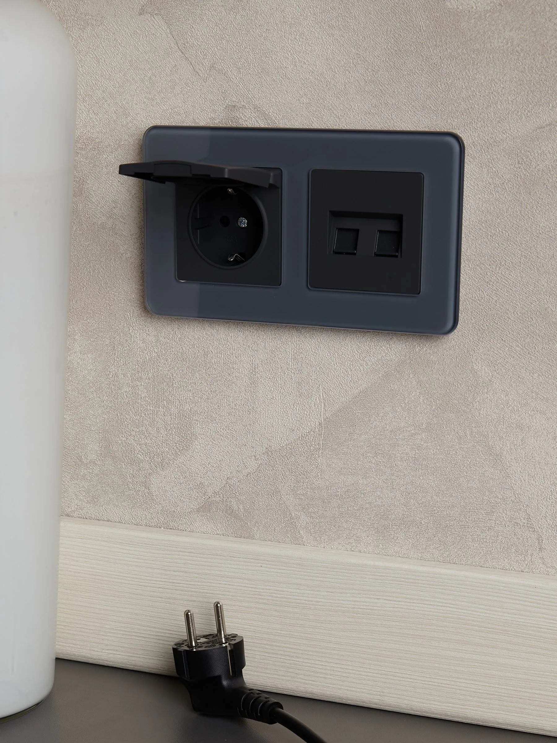 BRITE Рамка 2-местная РУ-2-2-Бр стекло графит RE IEK - Фото 5