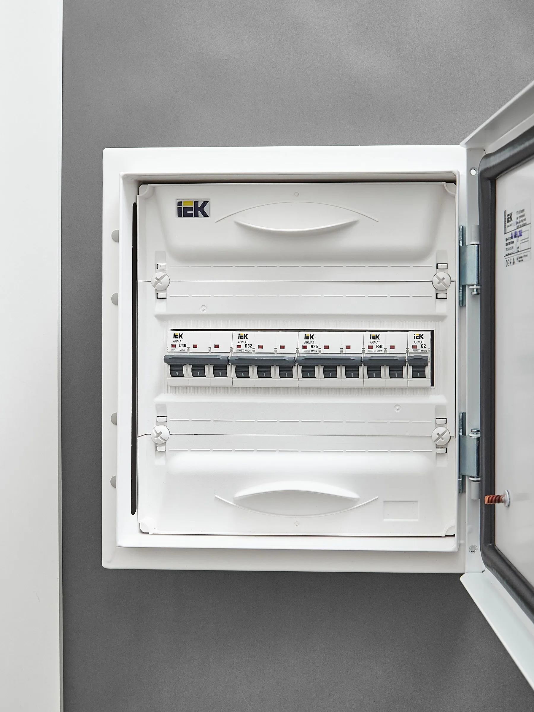 ARMAT Автоматический выключатель M10N 3P D 32А IEK - Фото 4