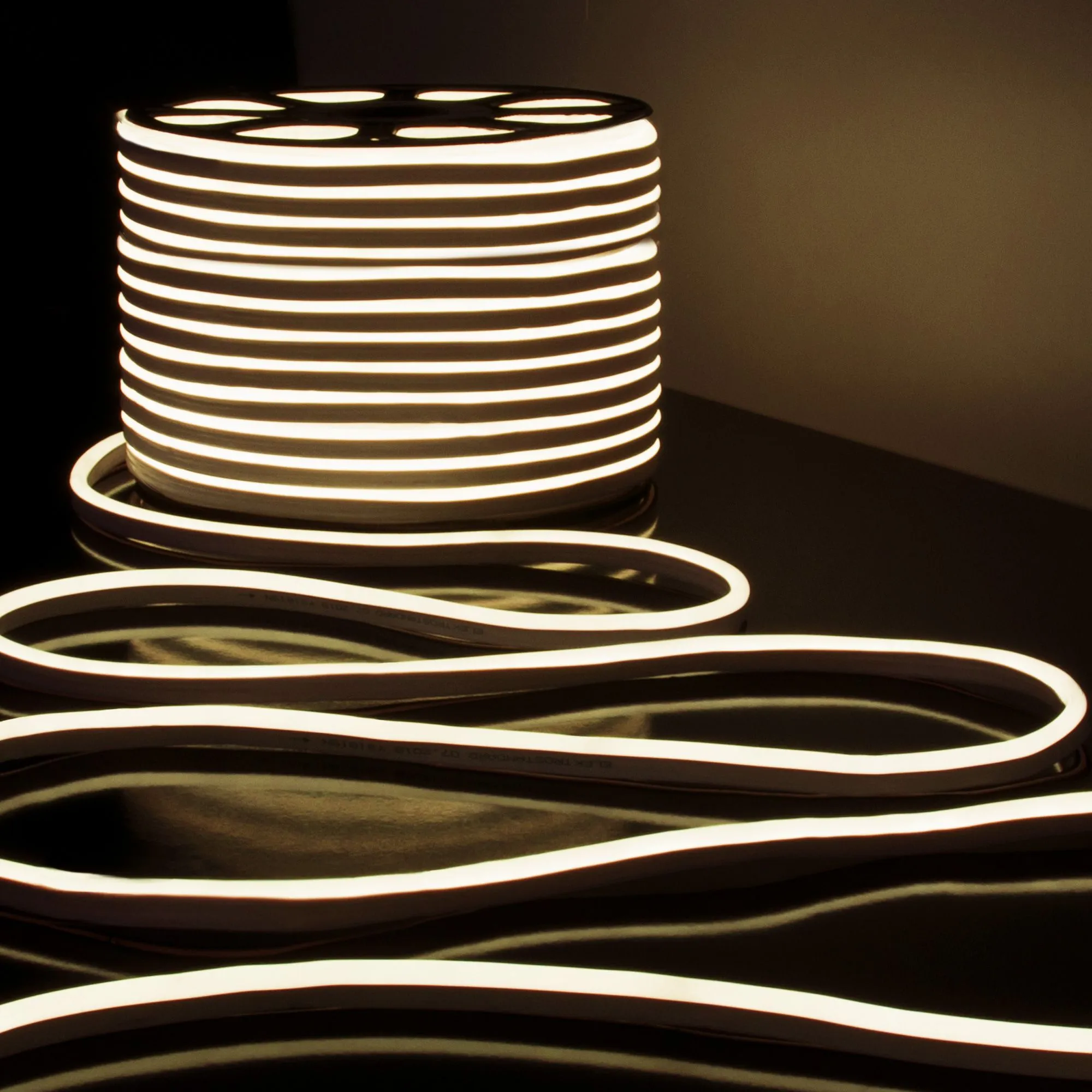 Гибкий неон светодиодный 220V 9,6W 120Led 2835 IP67 односторонний дневной белый, 50 м Elektrostandar - Фото 5