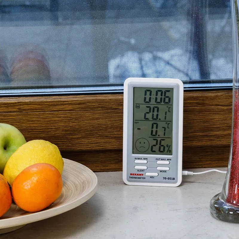 Метеостанция комнатно-уличная с проводным выносным датчиком REXANT - Фото 2