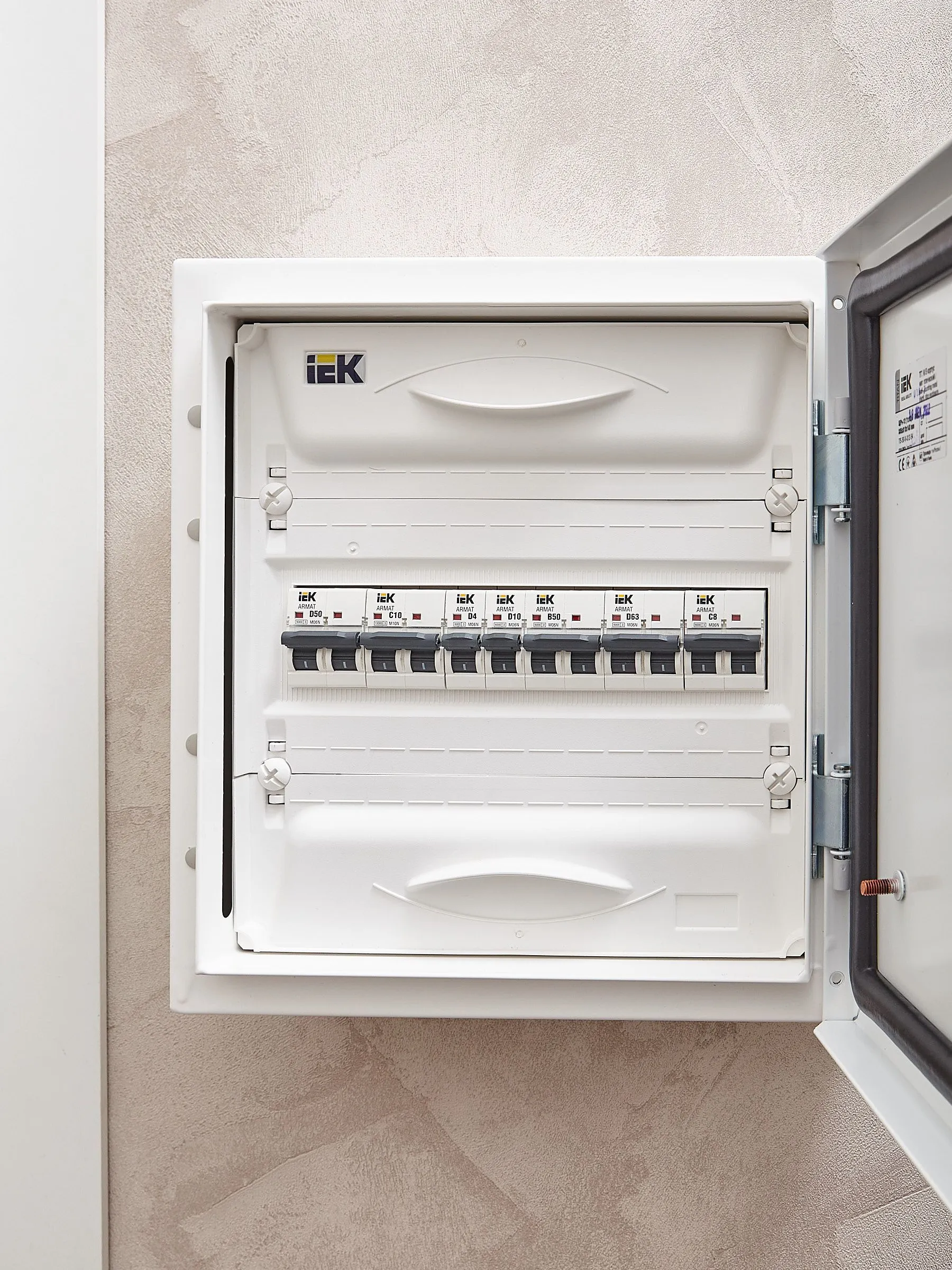 ARMAT Автоматический выключатель M06N 1P D 10А IEK - Фото 9