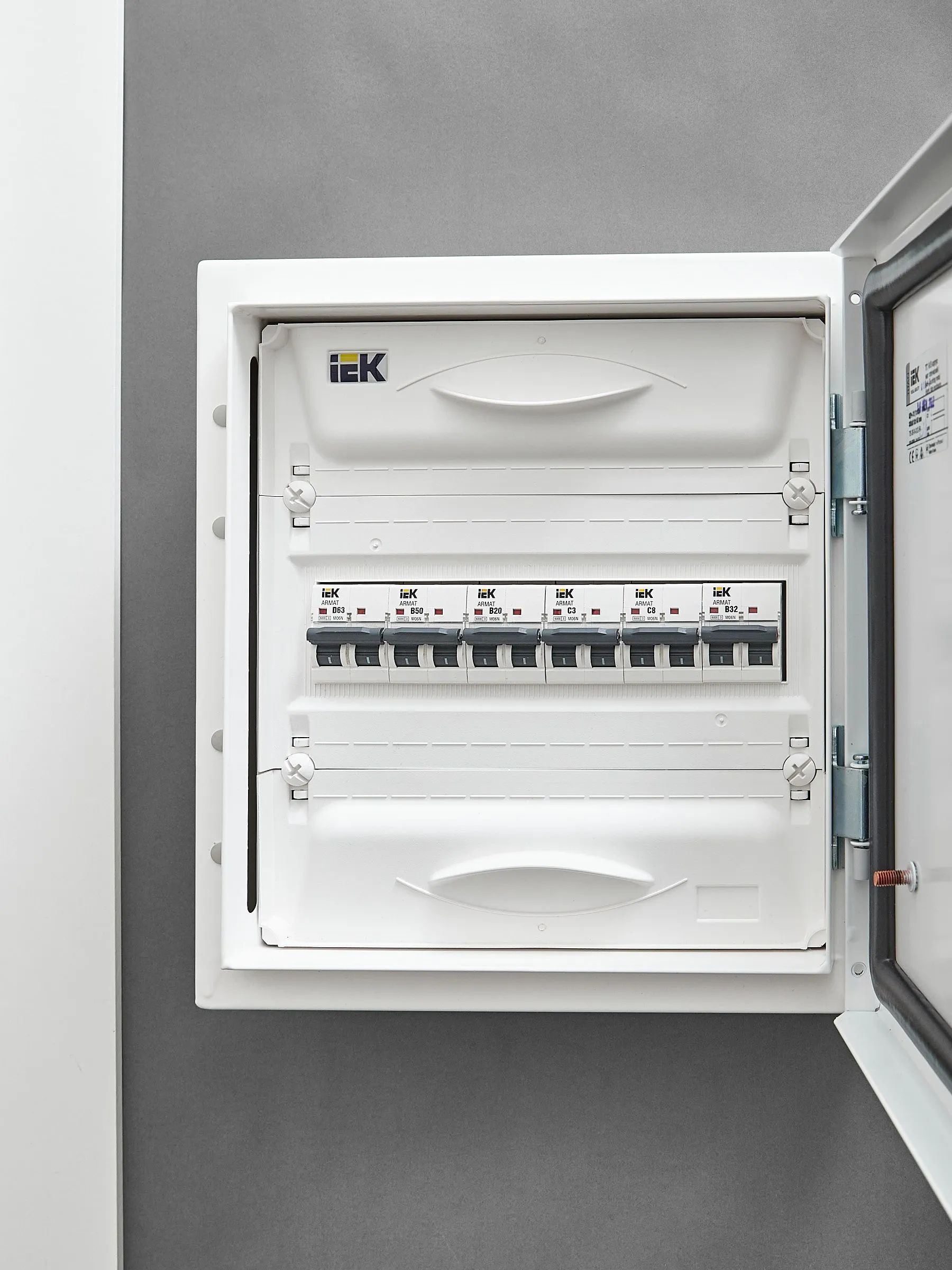 ARMAT Автоматический выключатель M06N 2P C 3А IEK - Фото 6