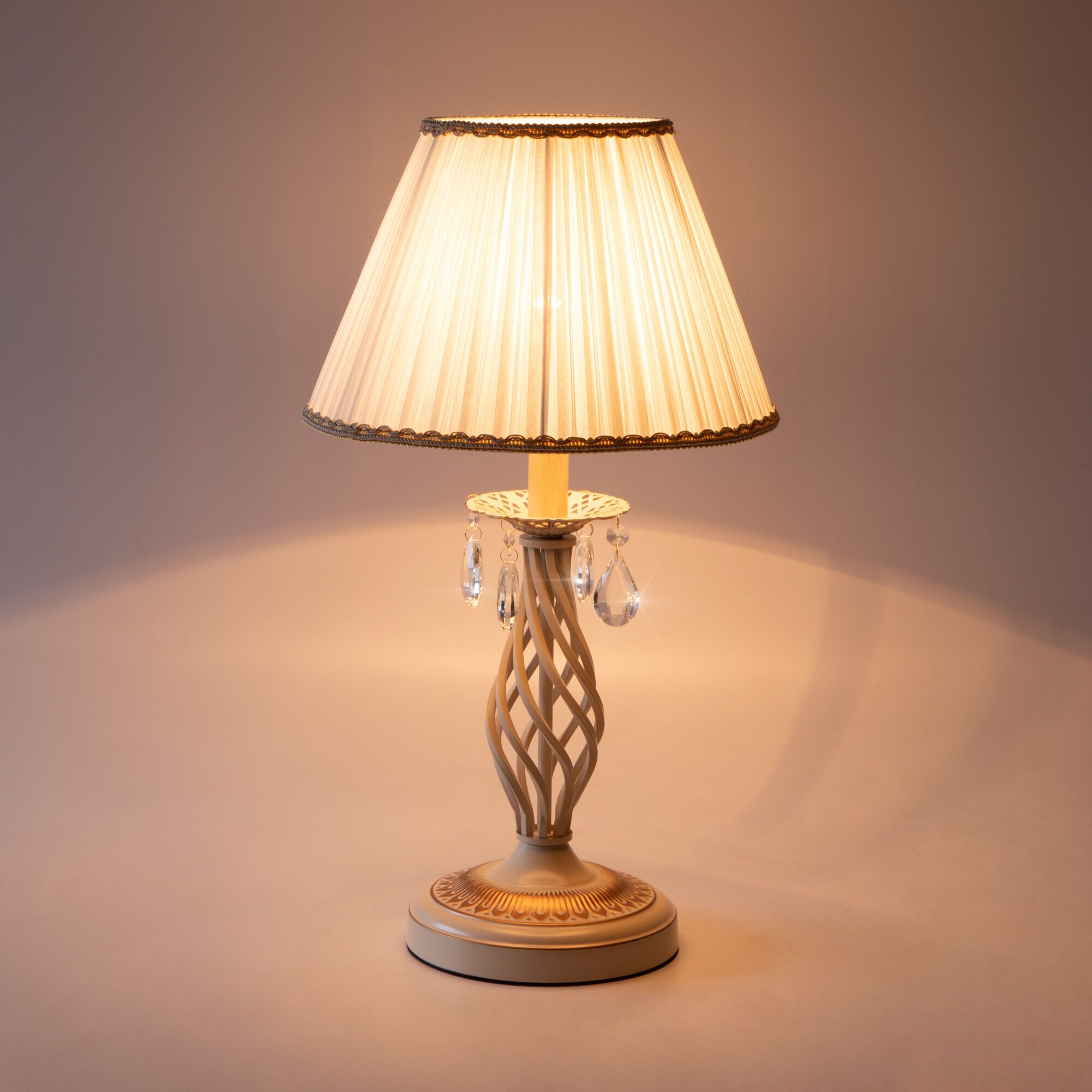 Классическая настольная лампа 10054/1 белый с золотом Eurosvet - Фото 5