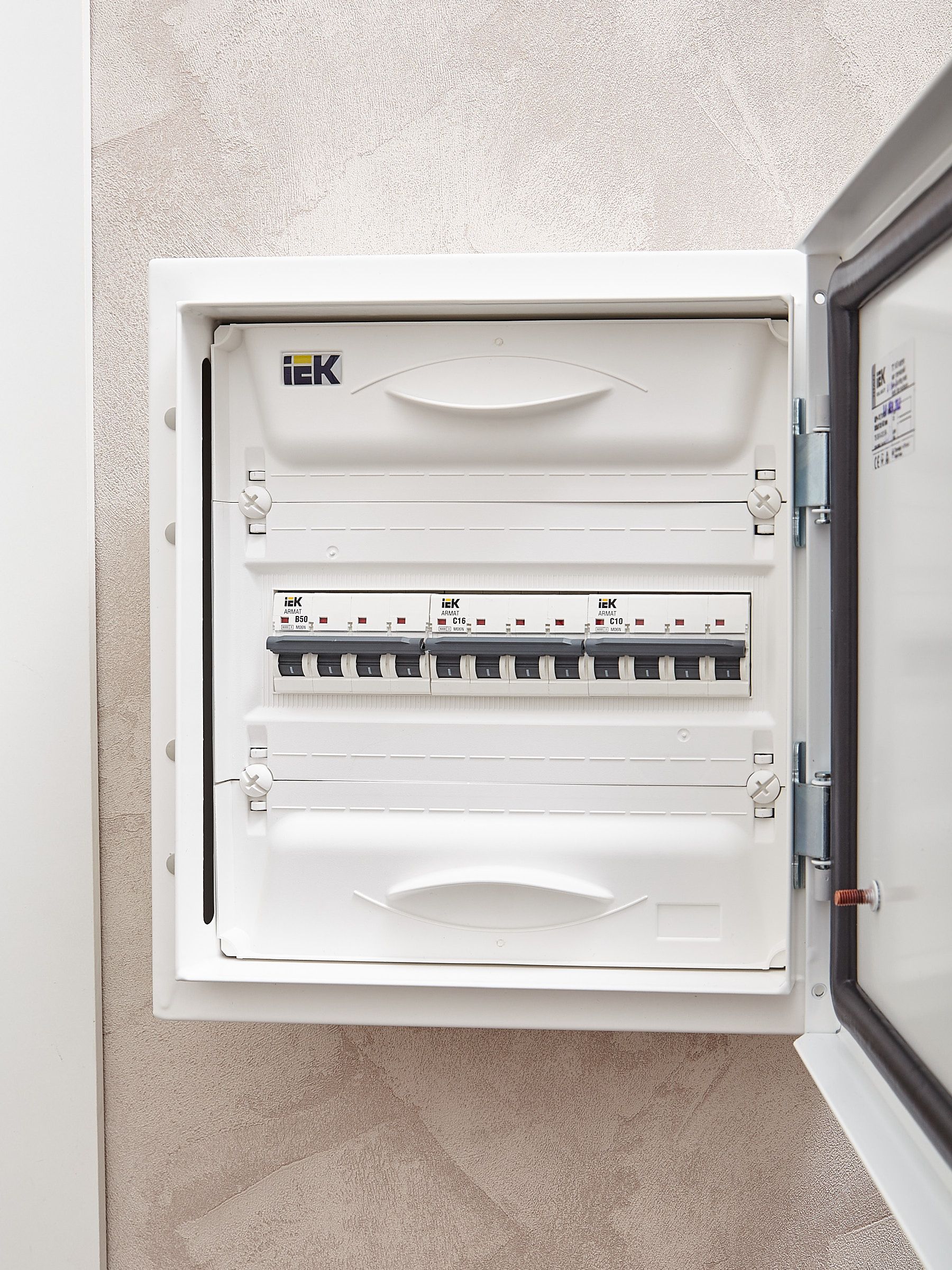 ARMAT Автоматический выключатель M06N 4P C 16А IEK - Фото 3