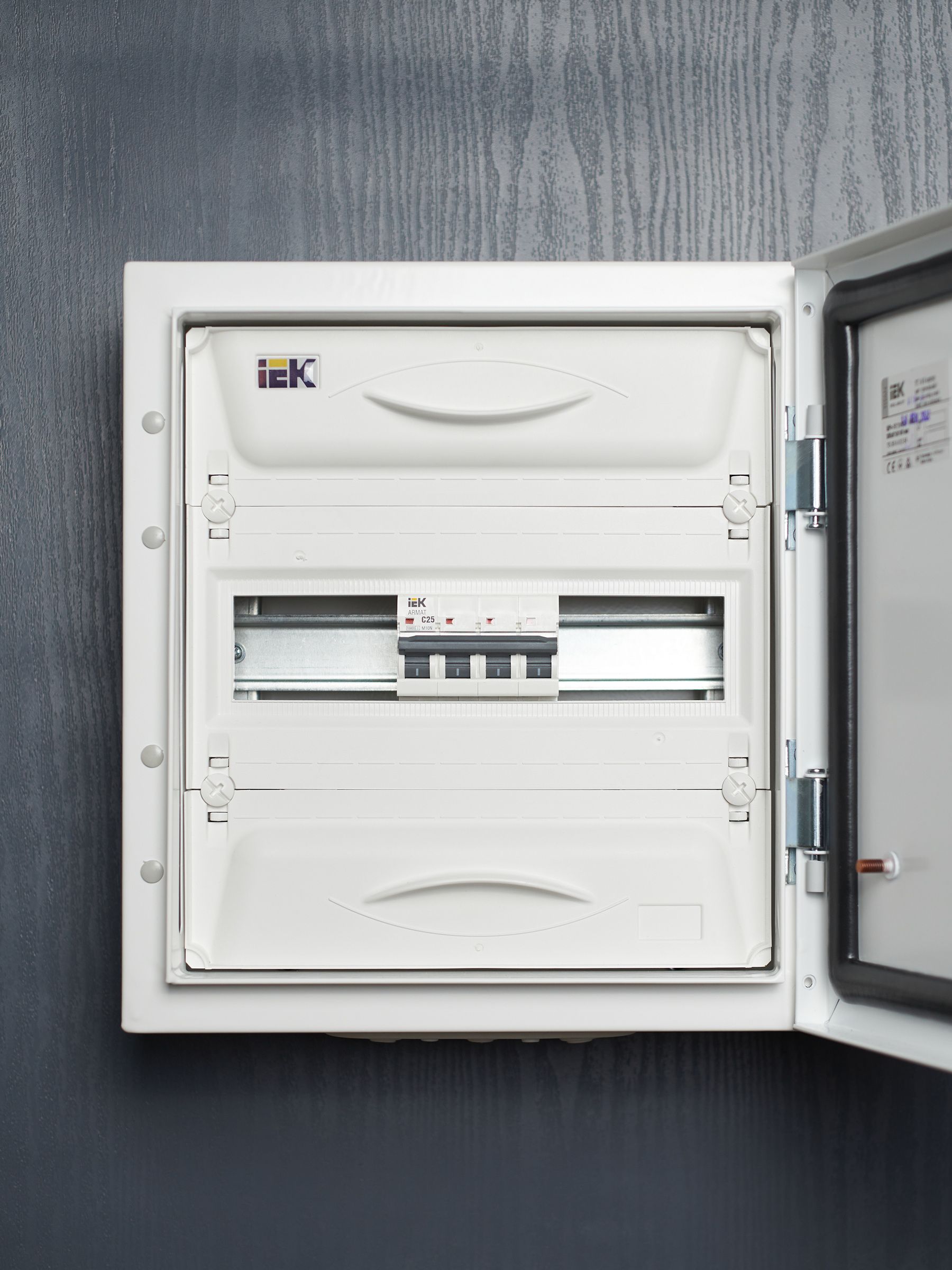 ARMAT Автоматический выключатель M10N 4P C 25А IEK - Фото 7