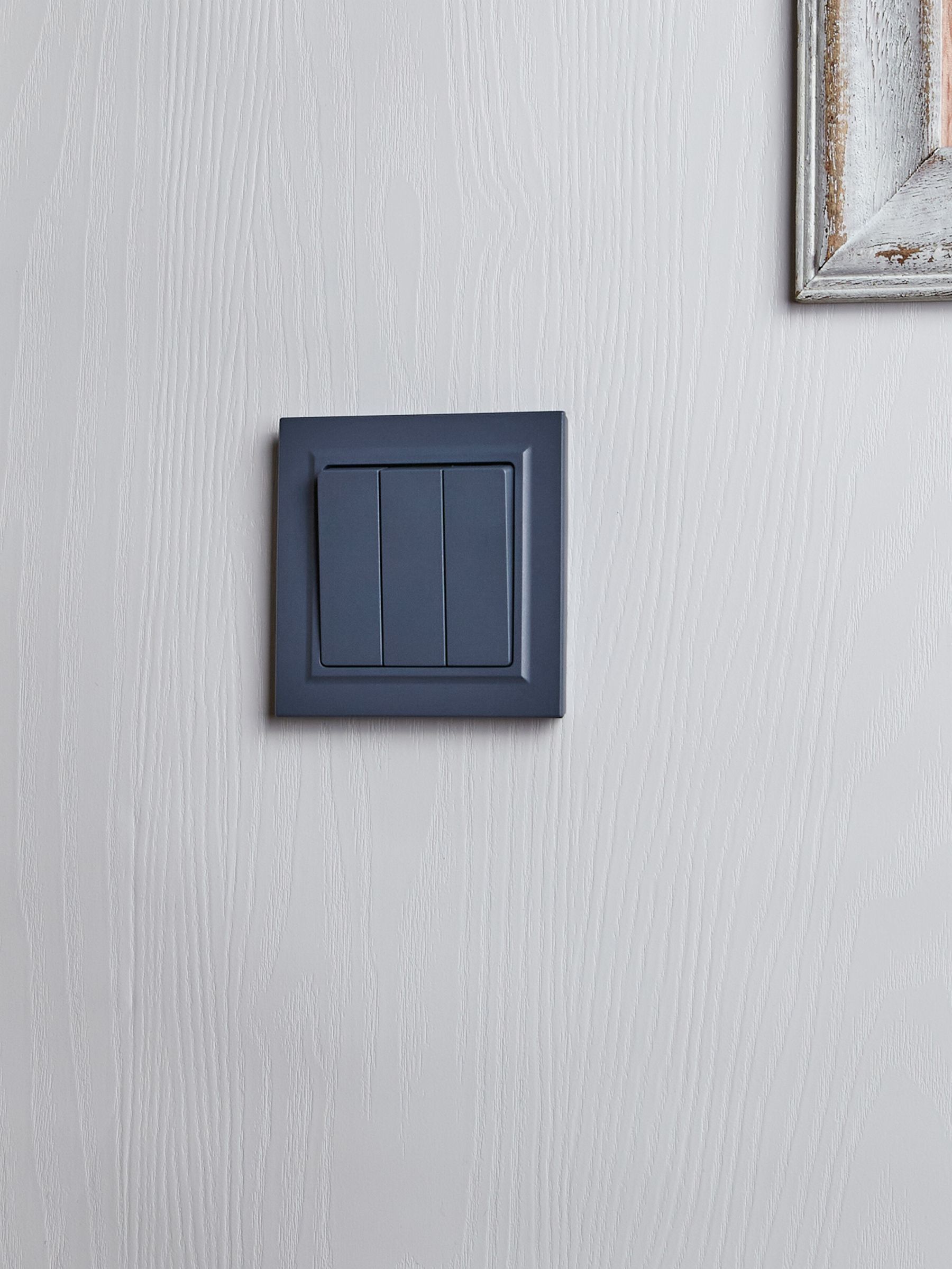 BRITE Выключатель 3-клавишный 10А ВС10-3-0-БрМ маренго IEK - Фото 5