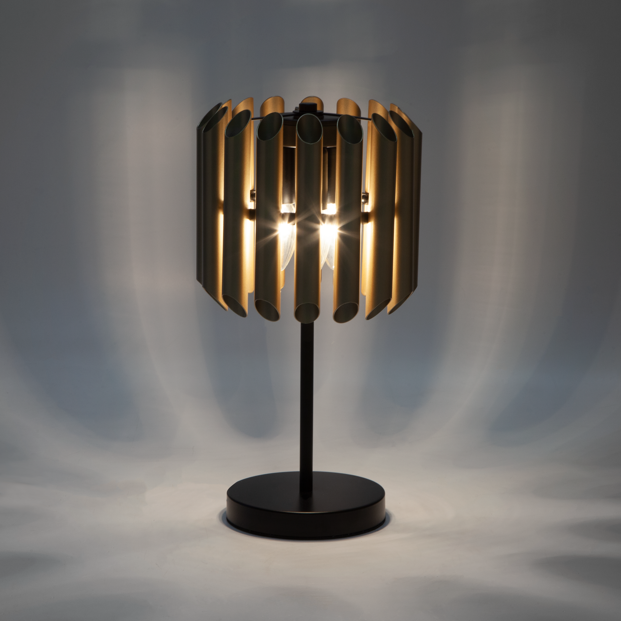Настольная лампа с металлическим плафоном 01106/3 черный / шампань  Eurosvet - Фото 8